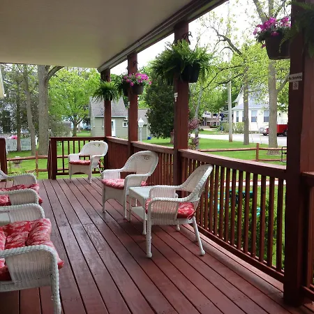 Ahoy Inn Guesthouse-2