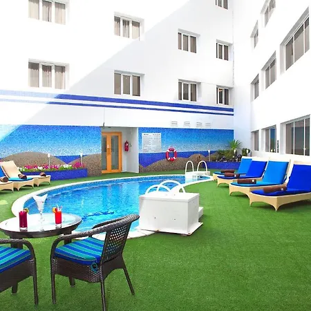 Ramada By Wyndham Qurum Beach-2