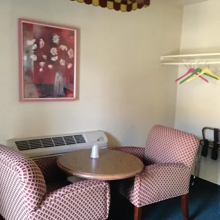 Travel Time Motel-2