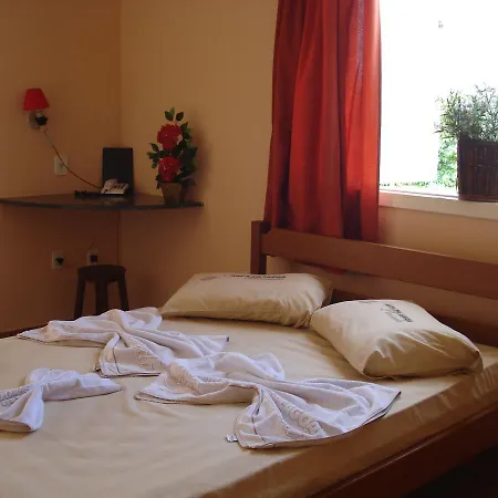 Hotel Da Lagoa-3