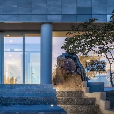 Hotel The Cube-2