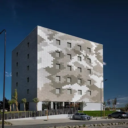 Hotel The Cube-3