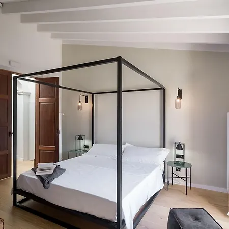 1902 Townhouse-2