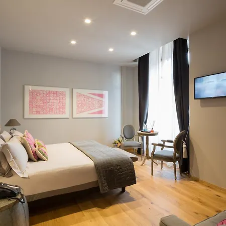Il Duomo Luxury Suite-3