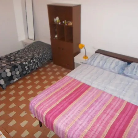 B&B Students Home-3