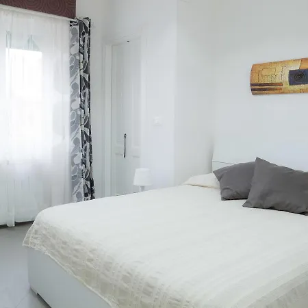 Ricci Home-2