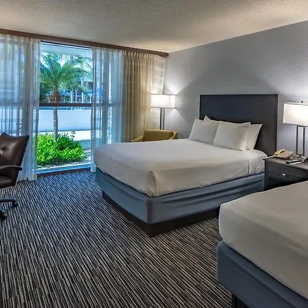 Sawgrass Grand Hotel And Suites Sports Complex-3