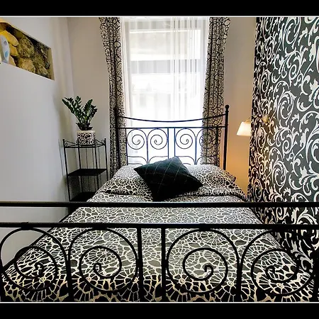 Pergamin Apartments-2