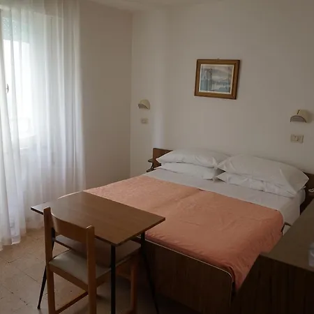Hotel Aurora-3