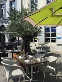 Hotel Restaurant Les Arcades-3