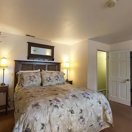 Hillside House Bed And Breakfast-3