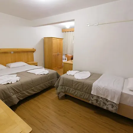 Hotel 13 Linden-3