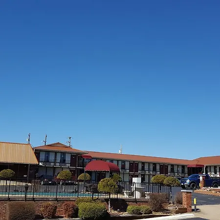Baldknobbers Motor Inn-3