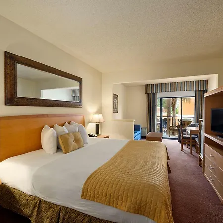 Ramada By Wyndham Kissimmee Downtown Hotel-3