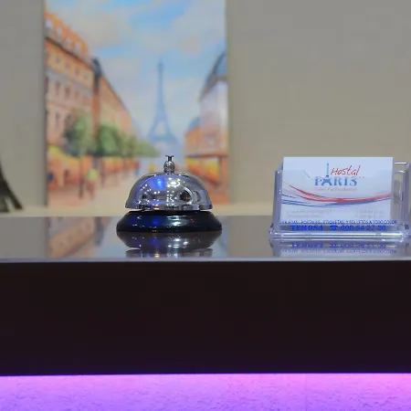 Hostal Paris-3
