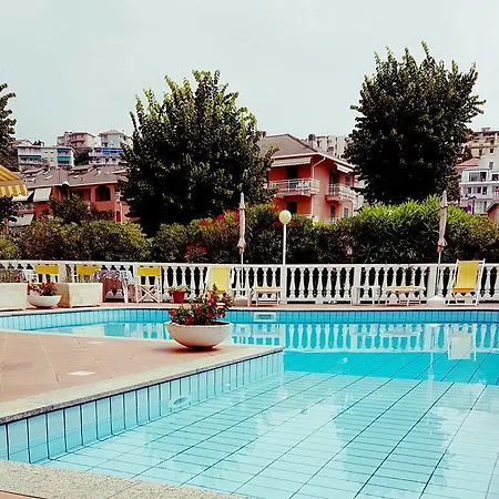 Hotel Arcobaleno-3