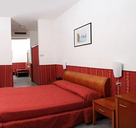 Hotel Napoleon-3