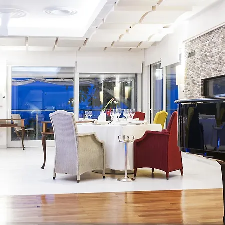 Quattro Passi Relais-2