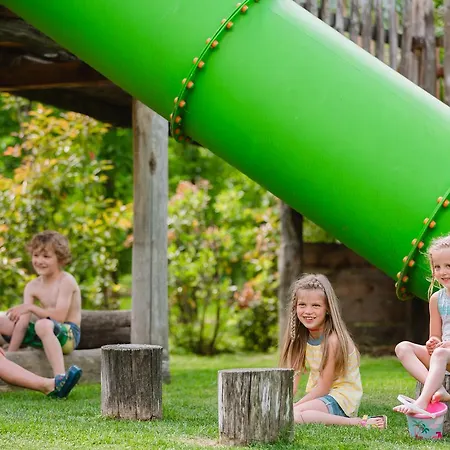 Hotel Tiefenbrunn Gardensuites&Breakfast-3