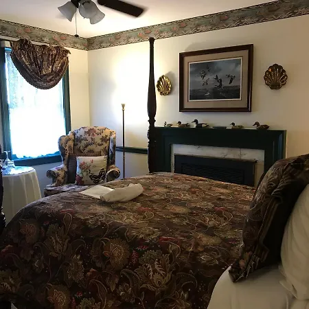 Parsonage Inn Bed And Breakfast-2
