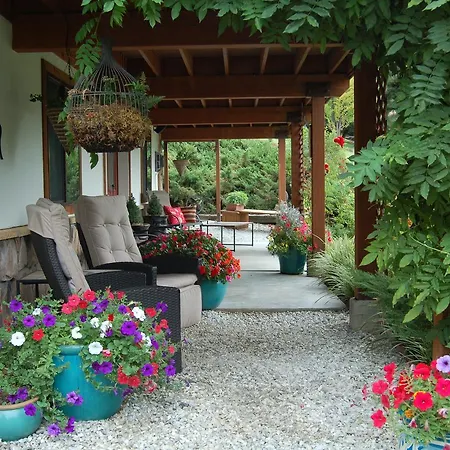 Fox Den Bed & Breakfast-2