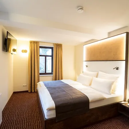 Hotel Goldener Hirsch-2
