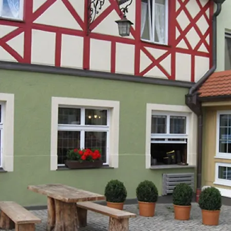 Traditionsgasthof Gruener Baum-3