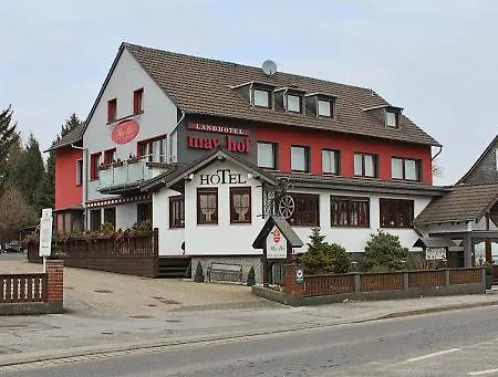 May-Hof-2