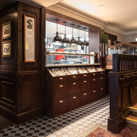 Thomas Ingoldsby Wetherspoon-3