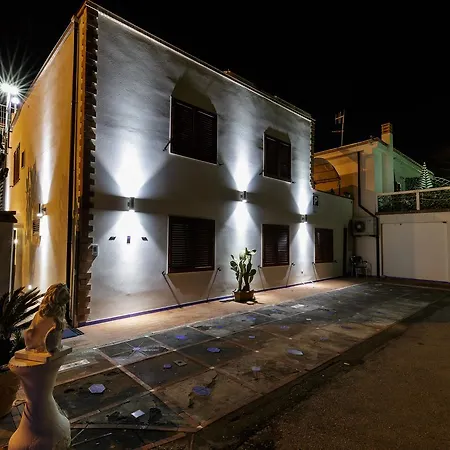 Beach Hotel 14Leoni B&B-2