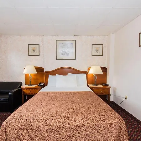 Niagara Parkway Court Motel-3