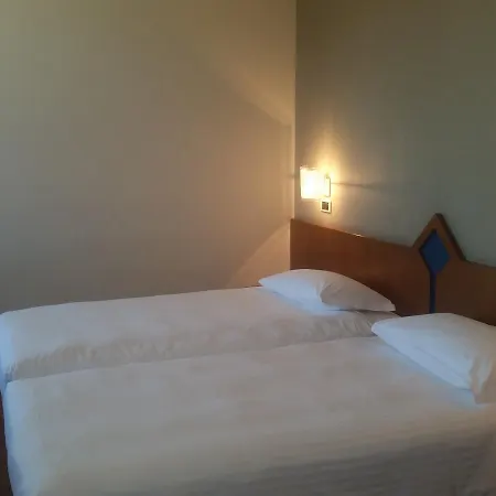 City Hotel-3