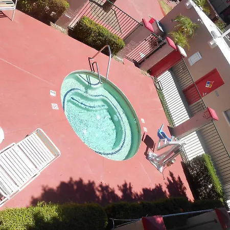 Ramada By Wyndham Mesa Downtown-2