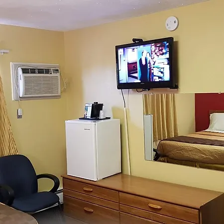 Utica Rest Inn-2