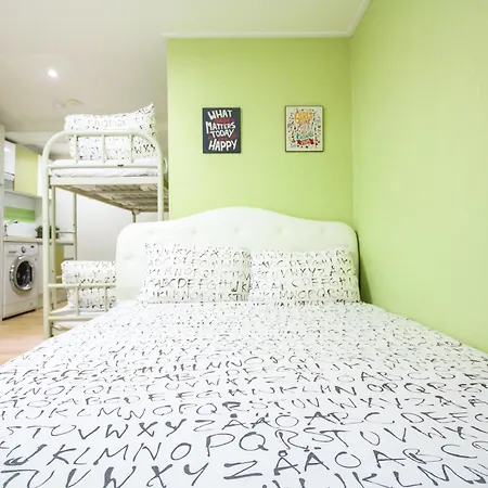Zaza Backpackers Hostel-2