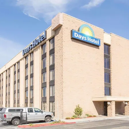 Days Hotel By Wyndham Oakland Airport-Coliseum-3