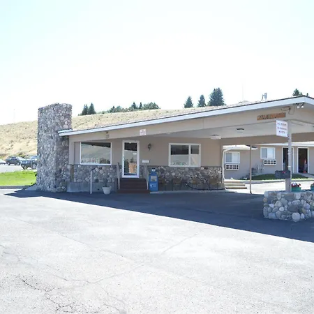 A Wyoming Inn-2