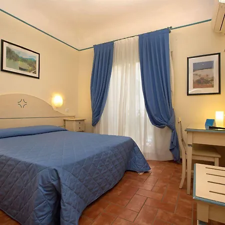 Hotel Crocini-3