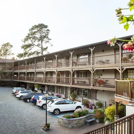 Coachman's Inn, A Four Sisters Inn-3