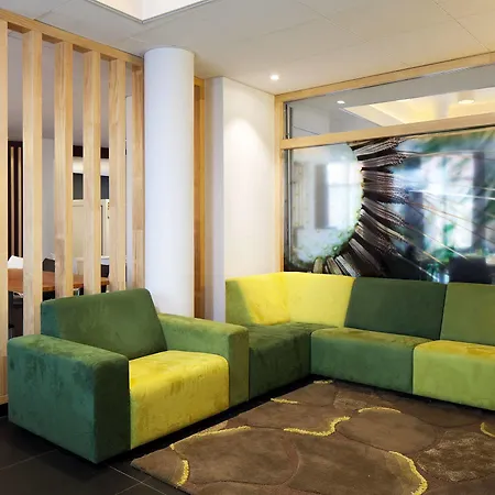 University Hotel-3