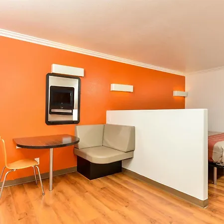 Motel 6-Vista, Ca-3