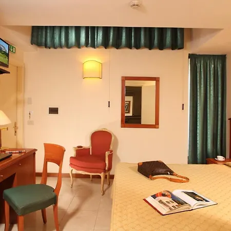 Hotel Delle Vittorie-3