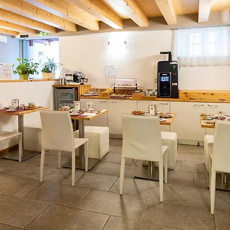 Hotel All'Arco-3