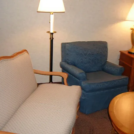 A Victory Inn & Suites - Muskegon-2