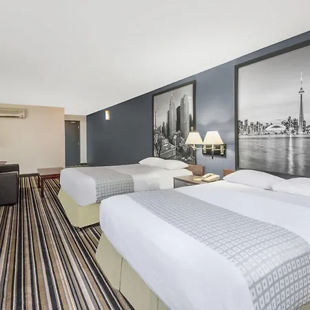 Super 8 By Wyndham Downtown Toronto-2