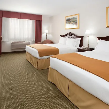 Baymont By Wyndham Belen Nm-3