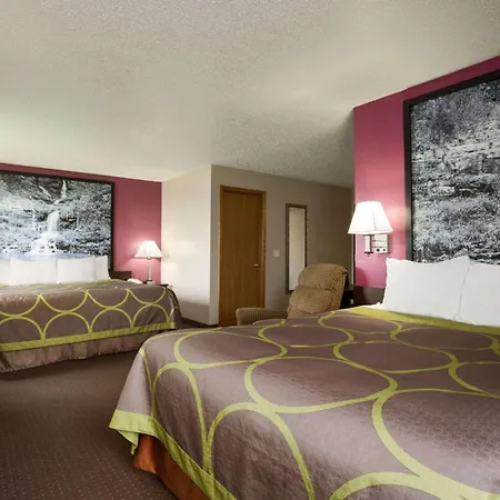 Super 8 By Wyndham Cameron-3