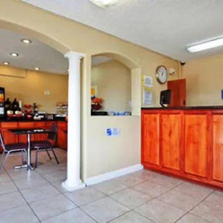 Days Inn By Wyndham Turlock-2