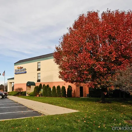 Days Inn & Suites By Wyndham Lafayette In-3