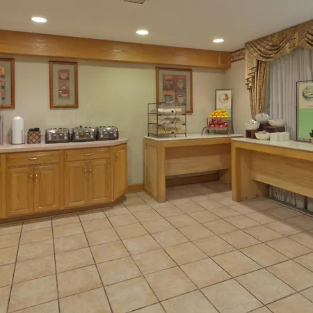 Country Inn & Suites By Radisson, Holland, Mi-3